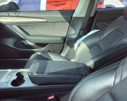 Синий Тесла Модель 3, объемом двигателя 0 л и пробегом 90 тыс. км за 18500 $, фото 6 на Automoto.ua