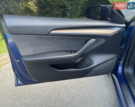 Синий Тесла Модель 3, объемом двигателя 0 л и пробегом 96 тыс. км за 19999 $, фото 26 на Automoto.ua