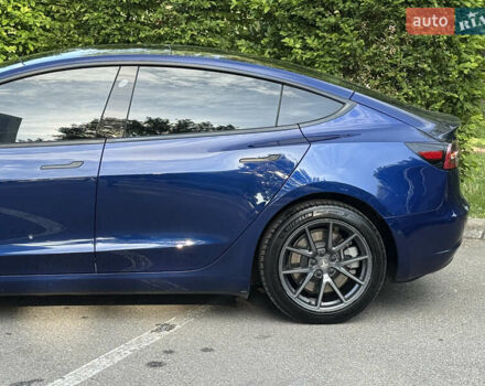 Синий Тесла Модель 3, объемом двигателя 0 л и пробегом 96 тыс. км за 19999 $, фото 11 на Automoto.ua