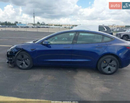 Синий Тесла Модель 3, объемом двигателя 0 л и пробегом 160 тыс. км за 12900 $, фото 3 на Automoto.ua