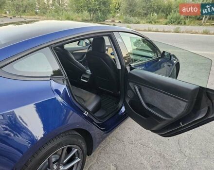 Синій Тесла Модель 3, об'ємом двигуна 0 л та пробігом 23 тис. км за 24000 $, фото 16 на Automoto.ua