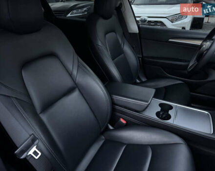 Синий Тесла Модель 3, объемом двигателя 0 л и пробегом 53 тыс. км за 19500 $, фото 7 на Automoto.ua