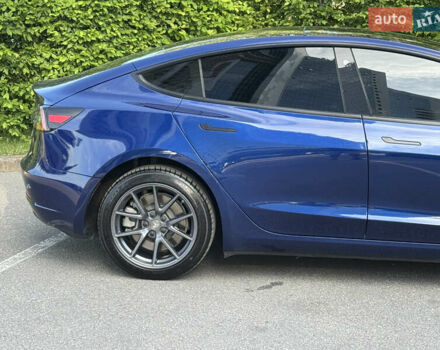 Синий Тесла Модель 3, объемом двигателя 0 л и пробегом 96 тыс. км за 19999 $, фото 24 на Automoto.ua