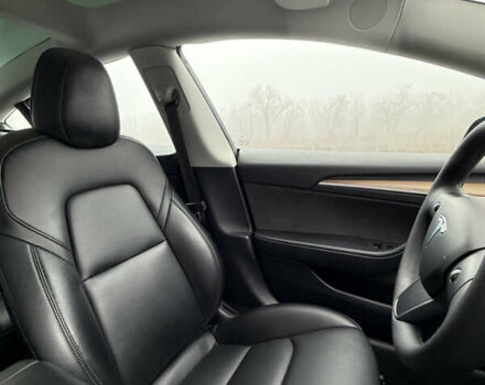 Синий Тесла Модель 3, объемом двигателя 0 л и пробегом 70 тыс. км за 19700 $, фото 18 на Automoto.ua