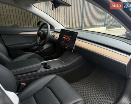 Синий Тесла Модель 3, объемом двигателя 0 л и пробегом 38 тыс. км за 20400 $, фото 9 на Automoto.ua