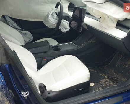 Синий Тесла Модель 3, объемом двигателя 0 л и пробегом 42 тыс. км за 11999 $, фото 6 на Automoto.ua