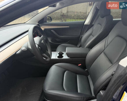 Синий Тесла Модель 3, объемом двигателя 0 л и пробегом 38 тыс. км за 20400 $, фото 14 на Automoto.ua