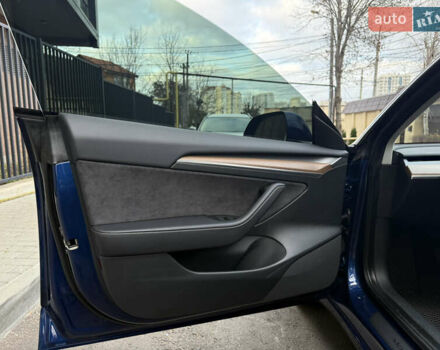 Синий Тесла Модель 3, объемом двигателя 0 л и пробегом 38 тыс. км за 20400 $, фото 12 на Automoto.ua