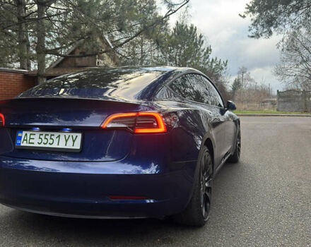 Синий Тесла Модель 3, объемом двигателя 0 л и пробегом 43 тыс. км за 25999 $, фото 5 на Automoto.ua