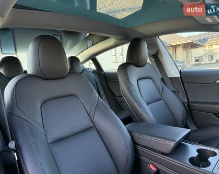 Синій Тесла Модель 3, об'ємом двигуна 0 л та пробігом 21 тис. км за 20999 $, фото 96 на Automoto.ua