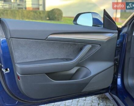 Синій Тесла Модель 3, об'ємом двигуна 0 л та пробігом 21 тис. км за 20999 $, фото 60 на Automoto.ua