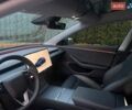 Синий Тесла Модель 3, объемом двигателя 0 л и пробегом 29 тыс. км за 29750 $, фото 10 на Automoto.ua