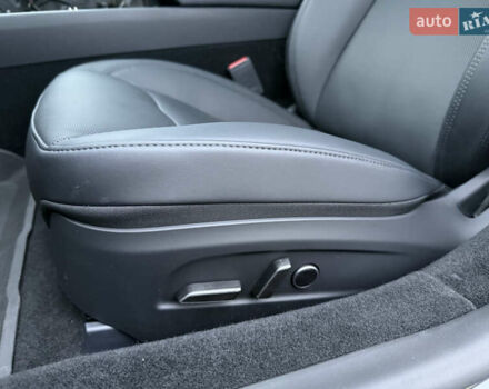 Синій Тесла Модель 3, об'ємом двигуна 0 л та пробігом 6 тис. км за 31000 $, фото 37 на Automoto.ua