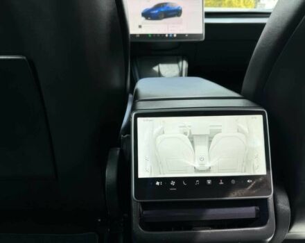 Синій Тесла Модель 3, об'ємом двигуна 0 л та пробігом 5 тис. км за 15500 $, фото 11 на Automoto.ua