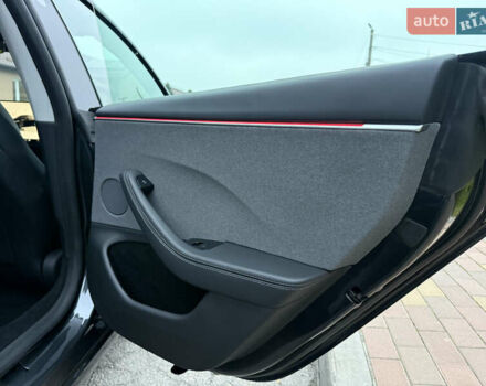 Синій Тесла Модель 3, об'ємом двигуна 0 л та пробігом 6 тис. км за 31000 $, фото 28 на Automoto.ua