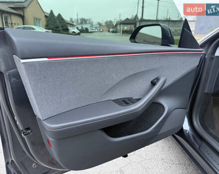 Синій Тесла Модель 3, об'ємом двигуна 0 л та пробігом 6 тис. км за 31000 $, фото 34 на Automoto.ua