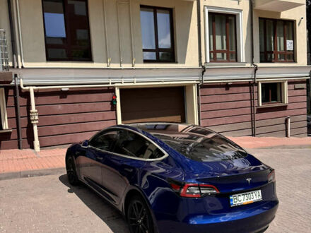 Тесла Модель 3 2018 в Львове на Automoto.ua Синий Тесла Модель 3, объемом двигателя 0 л и пробегом 140 тыс. км за 17000 $, фото 1 на Automoto.ua