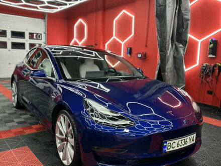 Синий Тесла Модель 3, объемом двигателя 0 л и пробегом 135 тыс. км за 12000 $, фото 1 на Automoto.ua