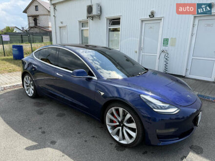 Тесла Модель 3 2018 у Києві на Automoto.ua Синій Тесла Модель 3, об'ємом двигуна 0 л та пробігом 108 тис. км за 20800 $, фото 1 на Automoto.ua