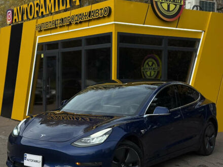 Синий Тесла Модель 3, объемом двигателя 0 л и пробегом 111 тыс. км за 15000 $, фото 1 на Automoto.ua