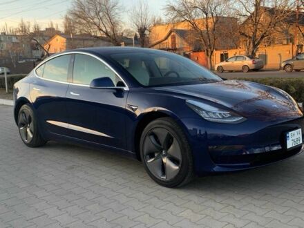 Тесла Модель 3 2019 в Одессе на Automoto.ua Синий Тесла Модель 3, объемом двигателя 0 л и пробегом 52 тыс. км за 18200 $, фото 1 на Automoto.ua