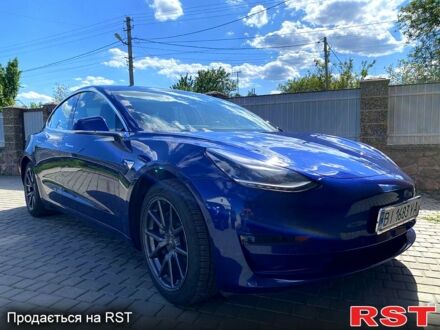 Тесла Модель 3 2019 в Кременчуге на Automoto.ua Синий Тесла Модель 3, объемом двигателя 0 л и пробегом 75 тыс. км за 21000 $, фото 1 на Automoto.ua