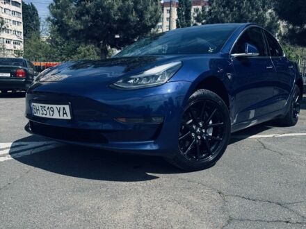Тесла Модель 3 2019 у Одесі на Automoto.ua Синій Тесла Модель 3, об'ємом двигуна 0 л та пробігом 144 тис. км за 19500 $, фото 1 на Automoto.ua
