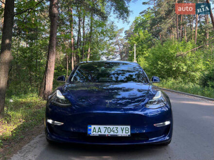 Тесла Модель 3 2019 у Києві на Automoto.ua Синій Тесла Модель 3, об'ємом двигуна 0 л та пробігом 82 тис. км за 25000 $, фото 1 на Automoto.ua