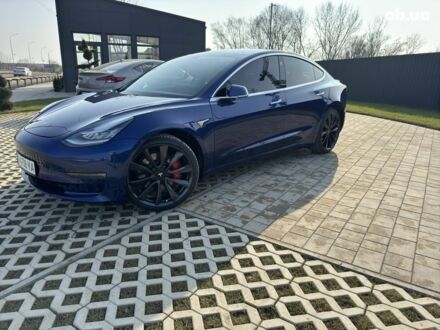 Тесла Модель 3 2019 в Ужгороде на Automoto.ua Синий Тесла Модель 3, объемом двигателя 0 л и пробегом 90 тыс. км за 21500 $, фото 1 на Automoto.ua