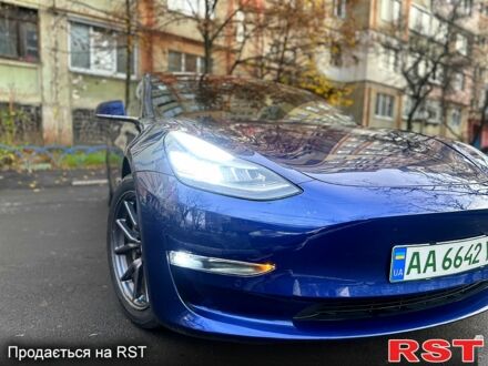 Синий Тесла Модель 3, объемом двигателя 0 л и пробегом 120 тыс. км за 17000 $, фото 1 на Automoto.ua