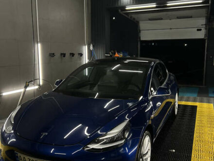 Синий Тесла Модель 3, объемом двигателя 0 л и пробегом 204 тыс. км за 15500 $, фото 1 на Automoto.ua