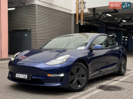 Тесла Модель 3 2021 в Киеве на Automoto.ua Синий Тесла Модель 3, объемом двигателя 0 л и пробегом 37 тыс. км за 23500 $, фото 1 на Automoto.ua