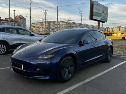 Тесла Модель 3 2021 в Киеве на Automoto.ua Синий Тесла Модель 3, объемом двигателя 0 л и пробегом 71 тыс. км за 19000 $, фото 1 на Automoto.ua