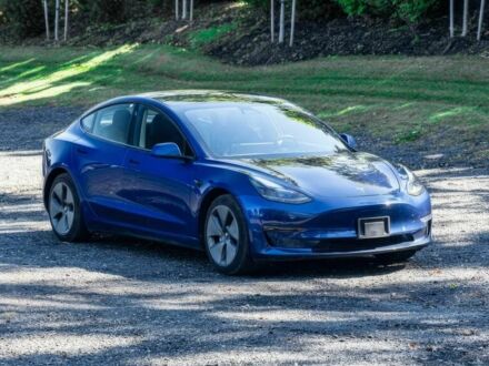 Тесла Модель 3 2021 у Полтаві на Automoto.ua Синій Тесла Модель 3, об'ємом двигуна 0 л та пробігом 26 тис. км за 11000 $, фото 1 на Automoto.ua