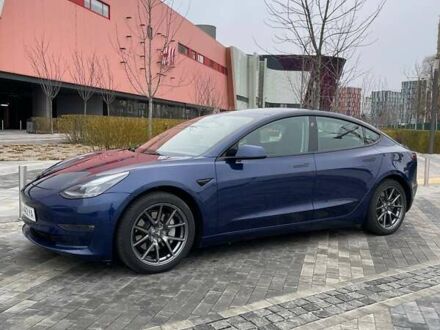 Тесла Модель 3 2021 у Києві на Automoto.ua Синій Тесла Модель 3, об'ємом двигуна 0 л та пробігом 87 тис. км за 20300 $, фото 1 на Automoto.ua