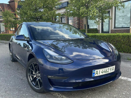 Тесла Модель 3 2021 у Києві на Automoto.ua Синій Тесла Модель 3, об'ємом двигуна 0 л та пробігом 98 тис. км за 20500 $, фото 1 на Automoto.ua