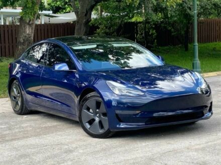 Синій Тесла Модель 3, об'ємом двигуна 0 л та пробігом 10 тис. км за 7800 $, фото 1 на Automoto.ua