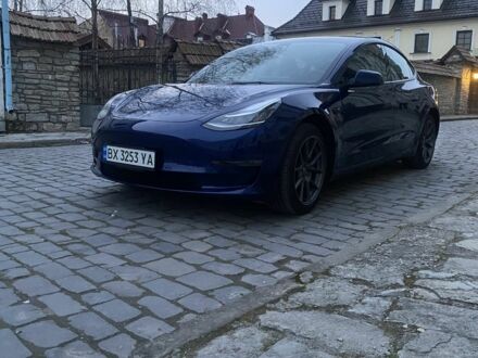Тесла Модель 3 2022 в Каменце-Подольском на Automoto.ua Синий Тесла Модель 3, объемом двигателя 0 л и пробегом 141 тыс. км за 19900 $, фото 1 на Automoto.ua