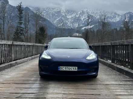 Тесла Модель 3 2022 в Львове на Automoto.ua Синий Тесла Модель 3, объемом двигателя 0 л и пробегом 55 тыс. км за 17500 $, фото 1 на Automoto.ua