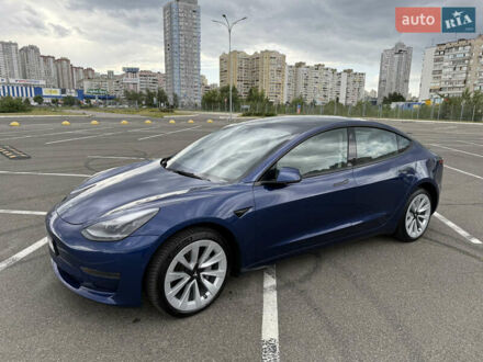 Тесла Модель 3 2022 у Києві на Automoto.ua Синій Тесла Модель 3, об'ємом двигуна 0 л та пробігом 68 тис. км за 18800 $, фото 1 на Automoto.ua