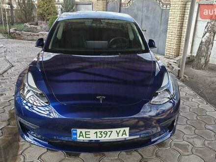 Тесла Модель 3 2023 у Павлограде на Automoto.ua Синій Тесла Модель 3, об'ємом двигуна 0 л та пробігом 25 тис. км за 21500 $, фото 1 на Automoto.ua