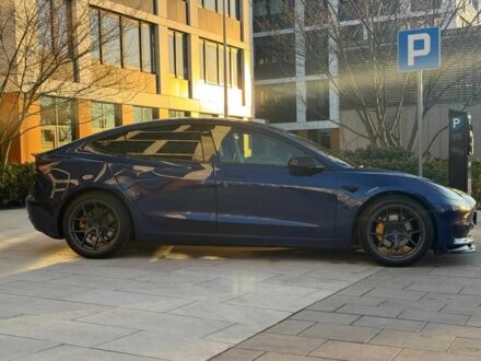 Тесла Модель 3 2023 у Рівному на Automoto.ua Синій Тесла Модель 3, об'ємом двигуна 0 л та пробігом 29 тис. км за 14440 $, фото 1 на Automoto.ua