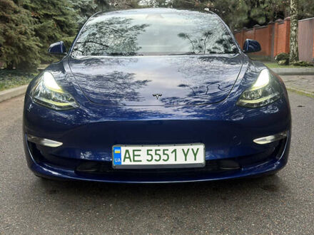 Синий Тесла Модель 3, объемом двигателя 0 л и пробегом 43 тыс. км за 25999 $, фото 1 на Automoto.ua