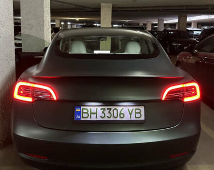 Зелений Тесла Модель 3, об'ємом двигуна 0 л та пробігом 23 тис. км за 25500 $, фото 32 на Automoto.ua