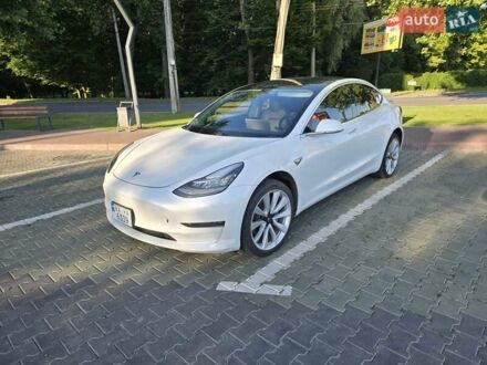 Тесла Модель 3 2019 в Хмельницком на Automoto.ua Зеленый Тесла Модель 3, объемом двигателя 0 л и пробегом 122 тыс. км за 18900 $, фото 1 на Automoto.ua