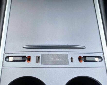 Помаранчевий Тесла Модель 3, об'ємом двигуна 0 л та пробігом 16 тис. км за 11300 $, фото 12 на Automoto.ua