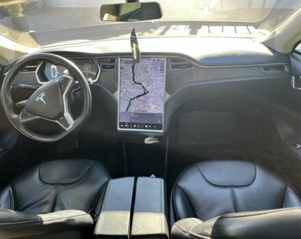 Белый Тесла Модель С, объемом двигателя 0 л и пробегом 176 тыс. км за 12500 $, фото 3 на Automoto.ua
