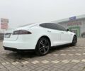 Белый Тесла Модель С, объемом двигателя 0 л и пробегом 189 тыс. км за 15700 $, фото 3 на Automoto.ua