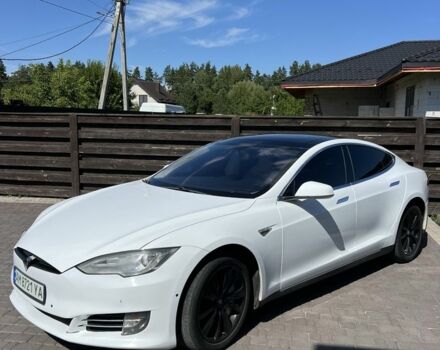 Белый Тесла Модель С, объемом двигателя 0 л и пробегом 298 тыс. км за 11493 $, фото 2 на Automoto.ua