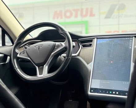 Белый Тесла Модель С, объемом двигателя 0 л и пробегом 189 тыс. км за 15700 $, фото 7 на Automoto.ua